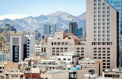 جاماندگان بازار ارز به مسکن پناه بردند