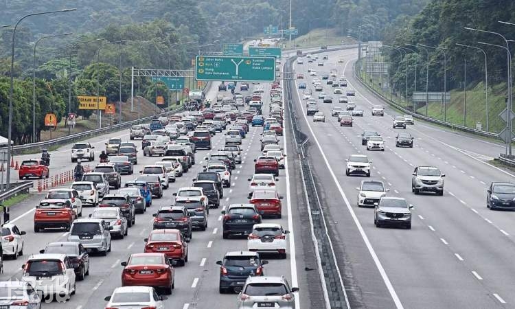 دخل و خرج آزادراه‌ها با هم نمی‌خواند